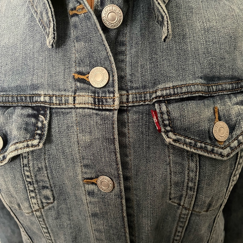 Denim jacket - Picture 2 of 7